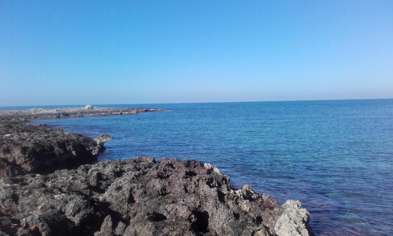 Villa Casa a 30 M dal mare Sant Isidoro  Esterno foto